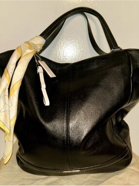 Coach Park Black Leather Tote Bag. EUC. Fun Vintage Handkerchief included.